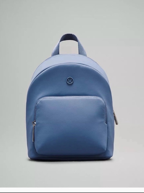 lululemon black everywhere bag Lululemon Everywhere Backpack *17L - Black